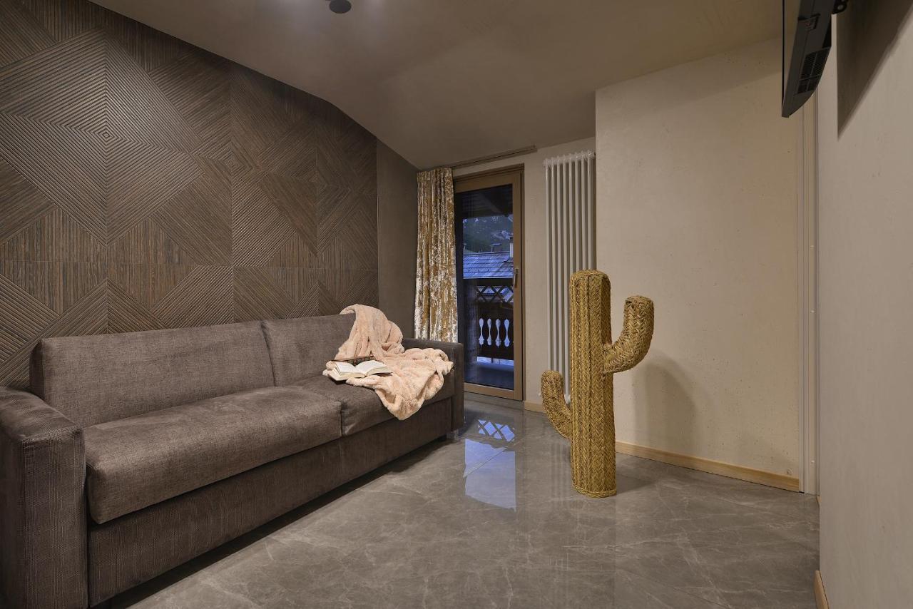 Hotel Compagnoni リヴィーニョ エクステリア 写真