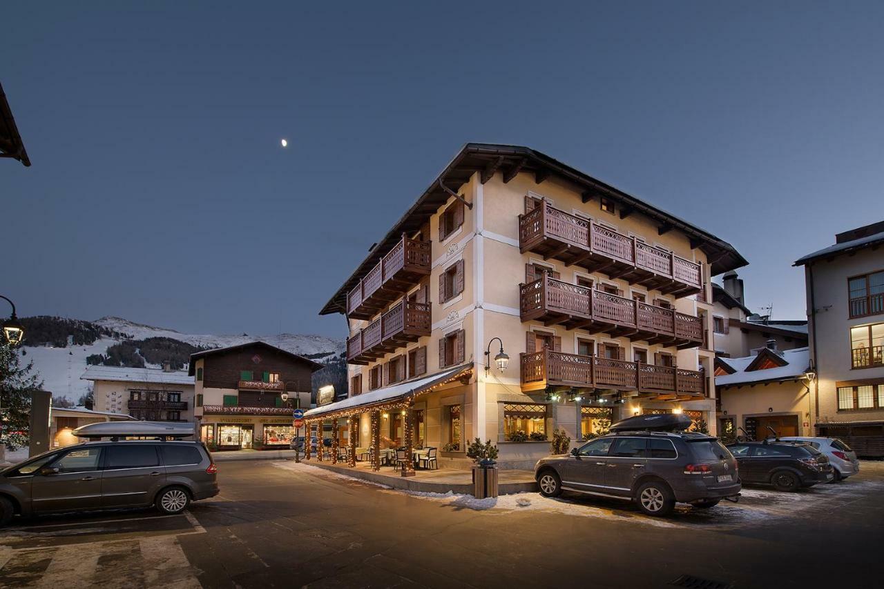 Hotel Compagnoni リヴィーニョ エクステリア 写真