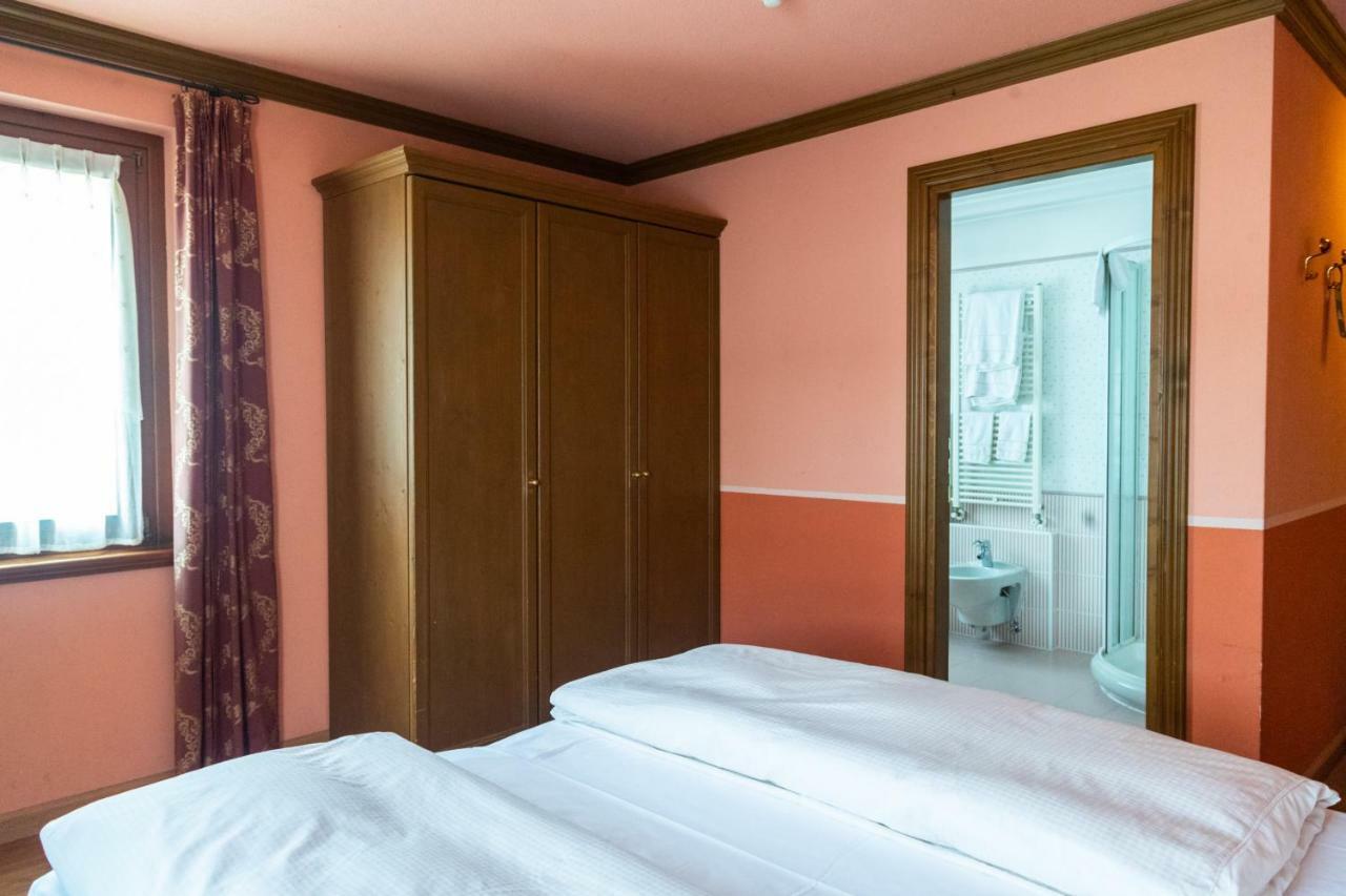 Hotel Compagnoni リヴィーニョ エクステリア 写真
